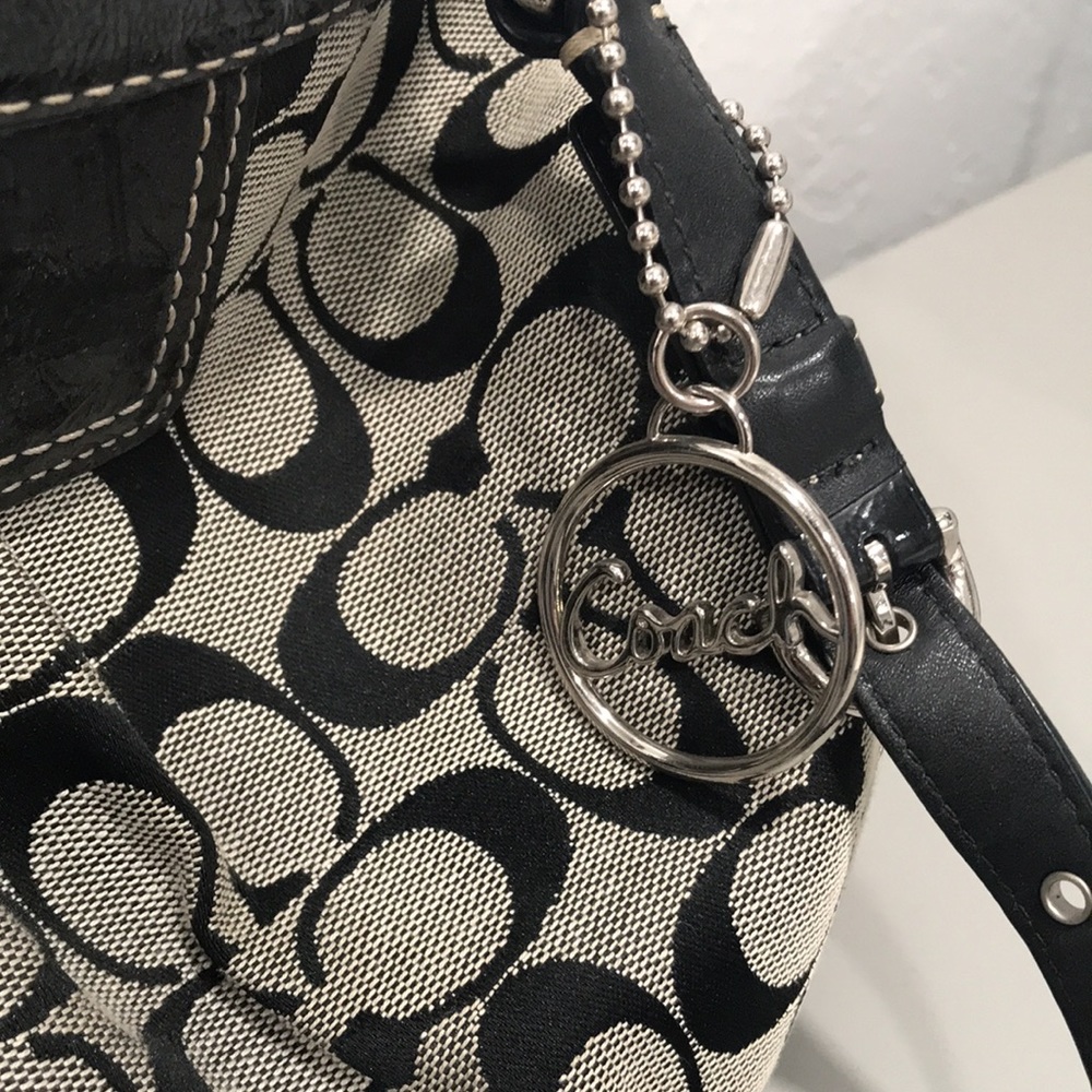 Coach purse - Picture 2 of 3